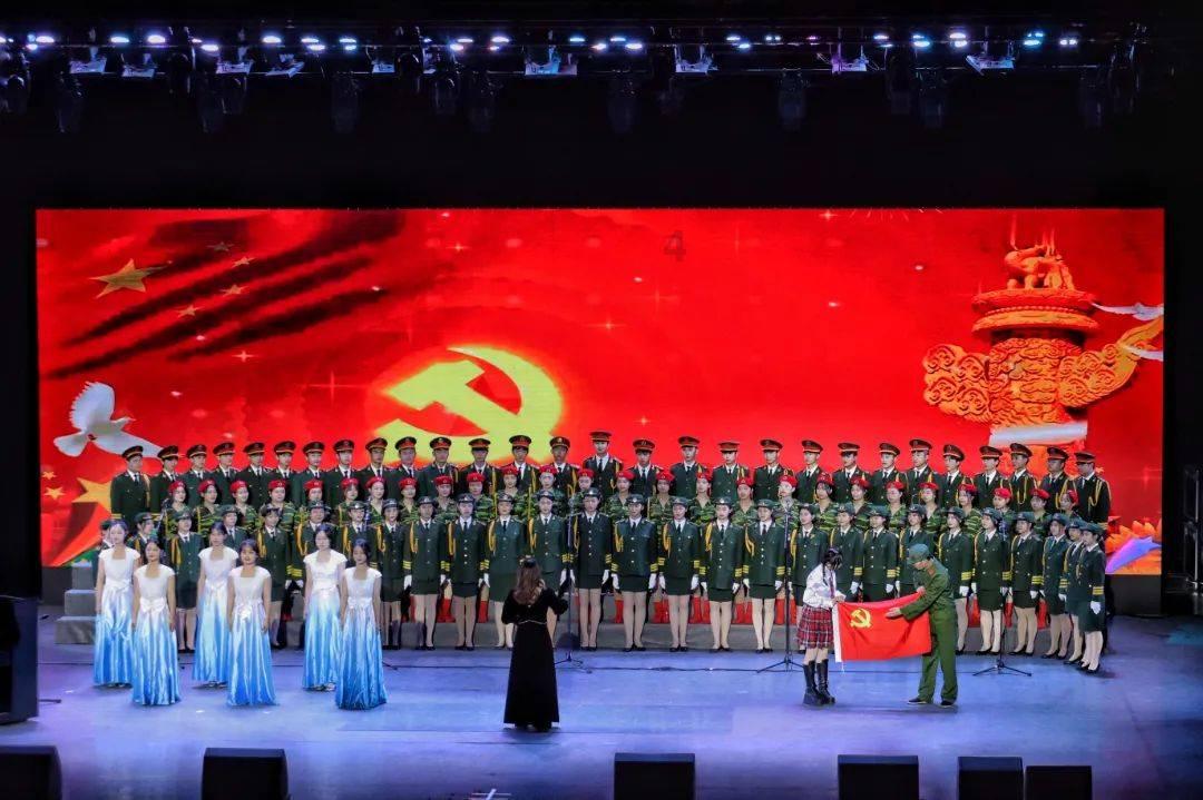 任达华女儿出道，星二代里谁最有出息，葛优还是谢霆锋、阿瑟？游戏画面